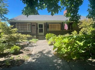 210 N Cleveland St, Mt. Angel, OR 97362