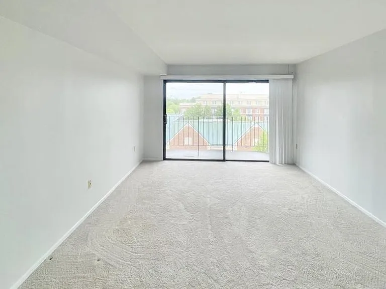 1600 Prince St #605 — Photo 17