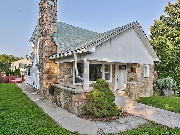 2nd image of 159 Price St