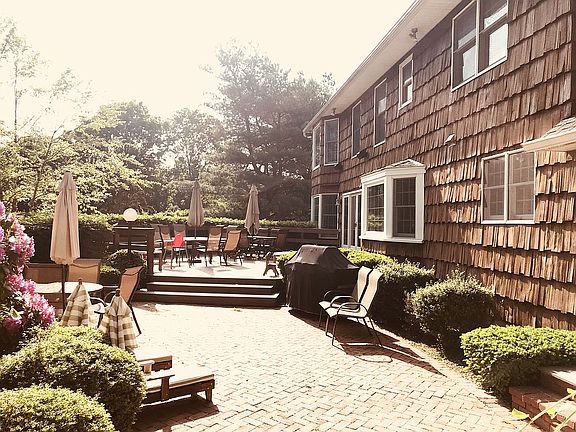 Upper Deck/Patio