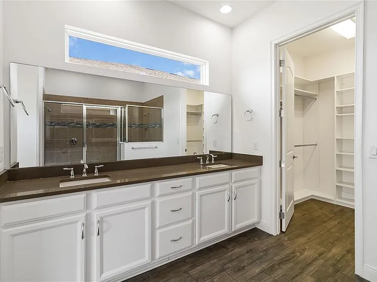 2709 Greenlands St — Photo 15