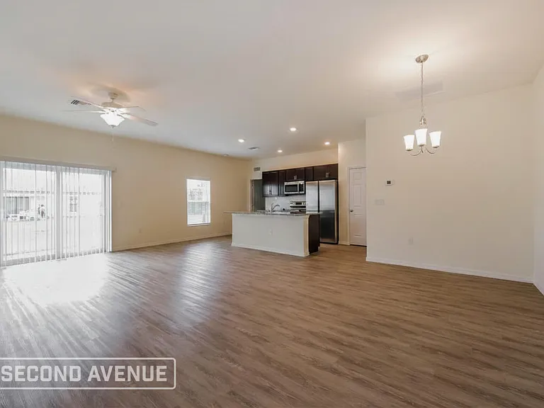 3202 NE 14th Pl — Photo 6