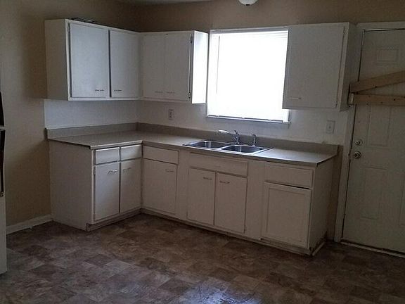 2nd image of 2413 S State Ave #A