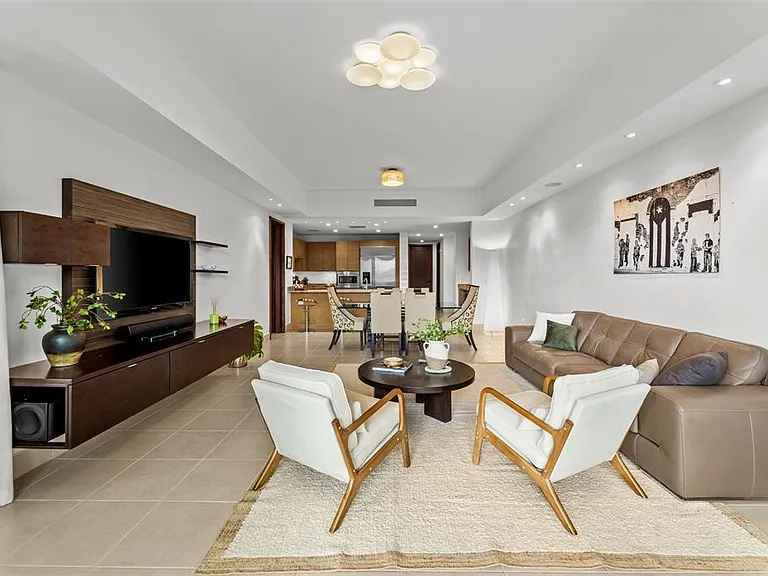 8164 Las Verandas At Bahia Bch — Photo 11
