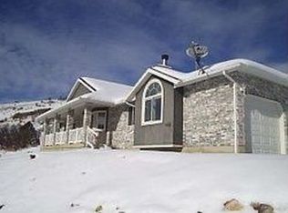 9692 Kelly Dr, Huntsville, UT 84317