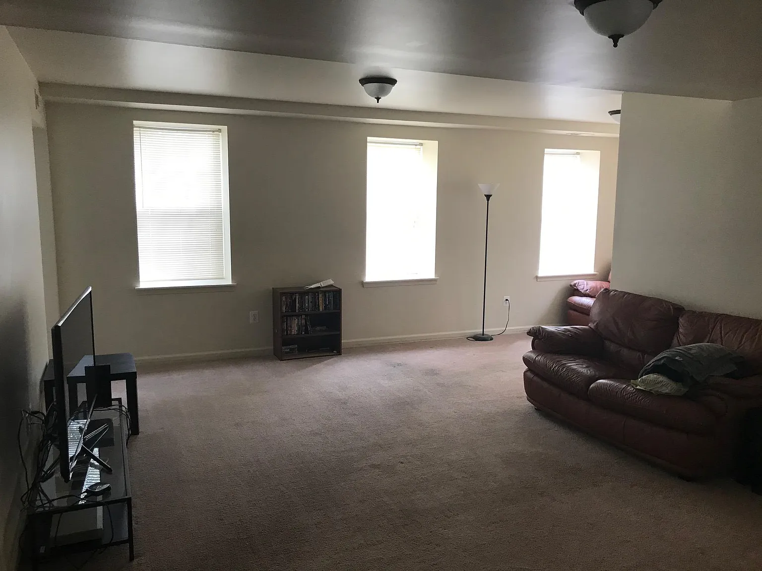 2 bed, 1600 sqft, $1,750 — Photo 2