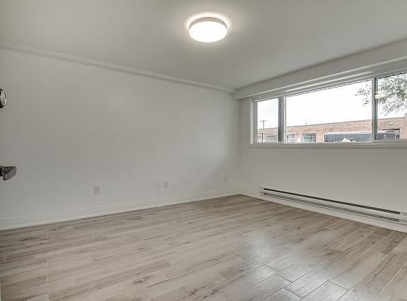 2nd image of 148 Portland St