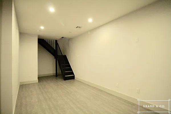 Rented by Grand & Co. | media 36