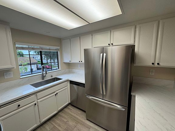 5th image of 2838 Andover Ave #2838