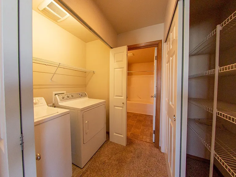 210 W Hailey Ct — Photo 14