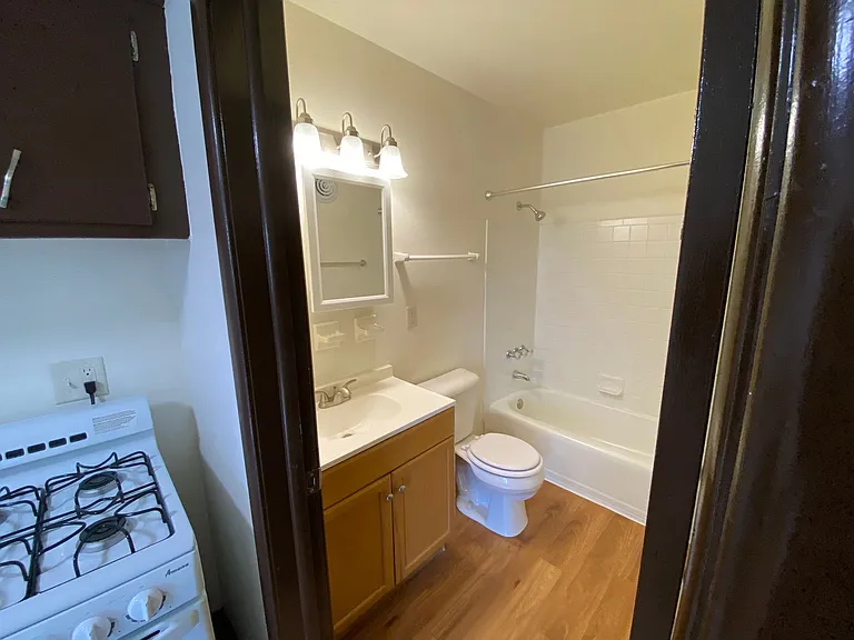 2910 E Bolivar Ave — Photo 18