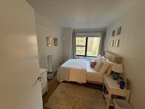 2nd image of 279 E 44th St #15A