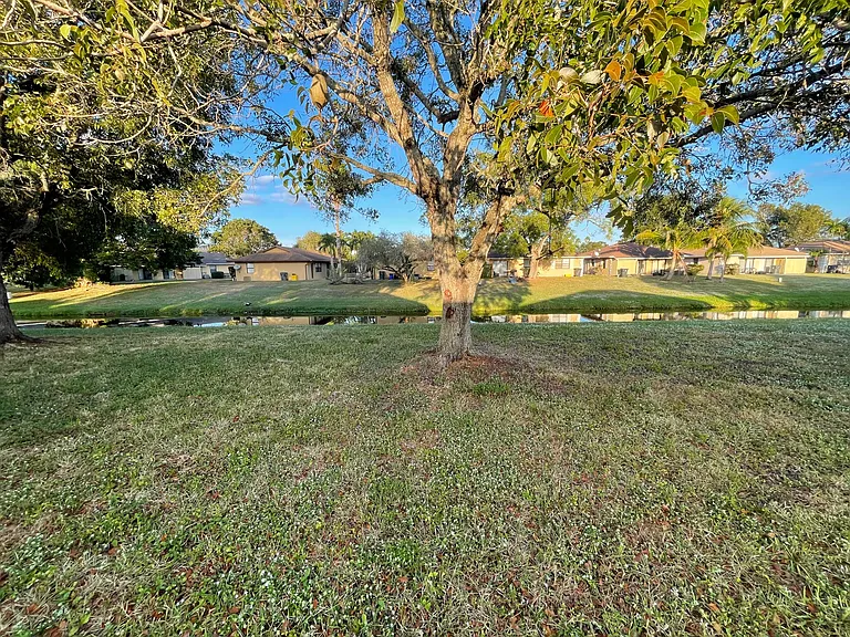 1174 The 12th Fairway #1174 — Photo 28