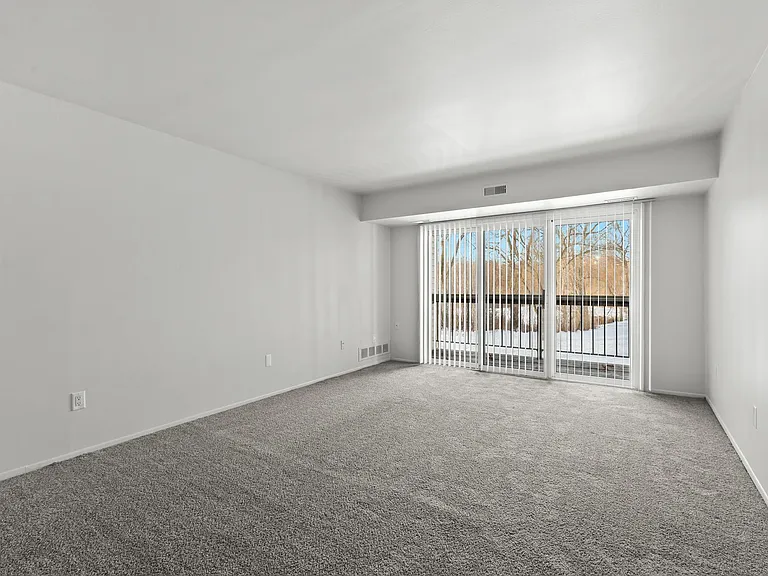 Willow Tree Apartments — Photo 50