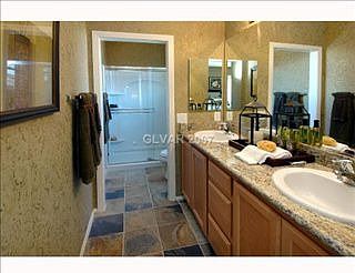 5th image of 7564 Swan Cove Ct