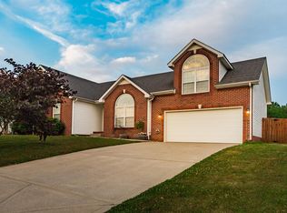 1425 Ambleside Dr, Clarksville, TN 37040