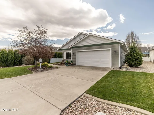832 W Oakwood Dr, Hayden Lake, ID 83835