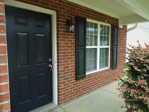 65 N Sussex Dr Photo 1