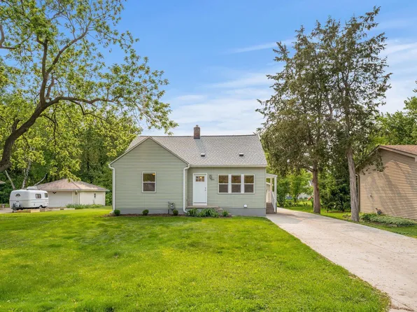 1001 Glendon St N, Maplewood, MN 55119