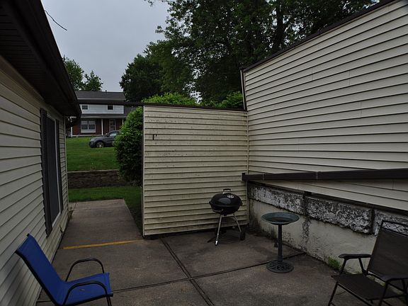 5th image of 3214 W Carthage Dr APT 2