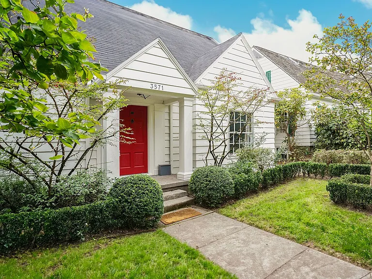 3571 SW Council Crest Dr — Photo 3