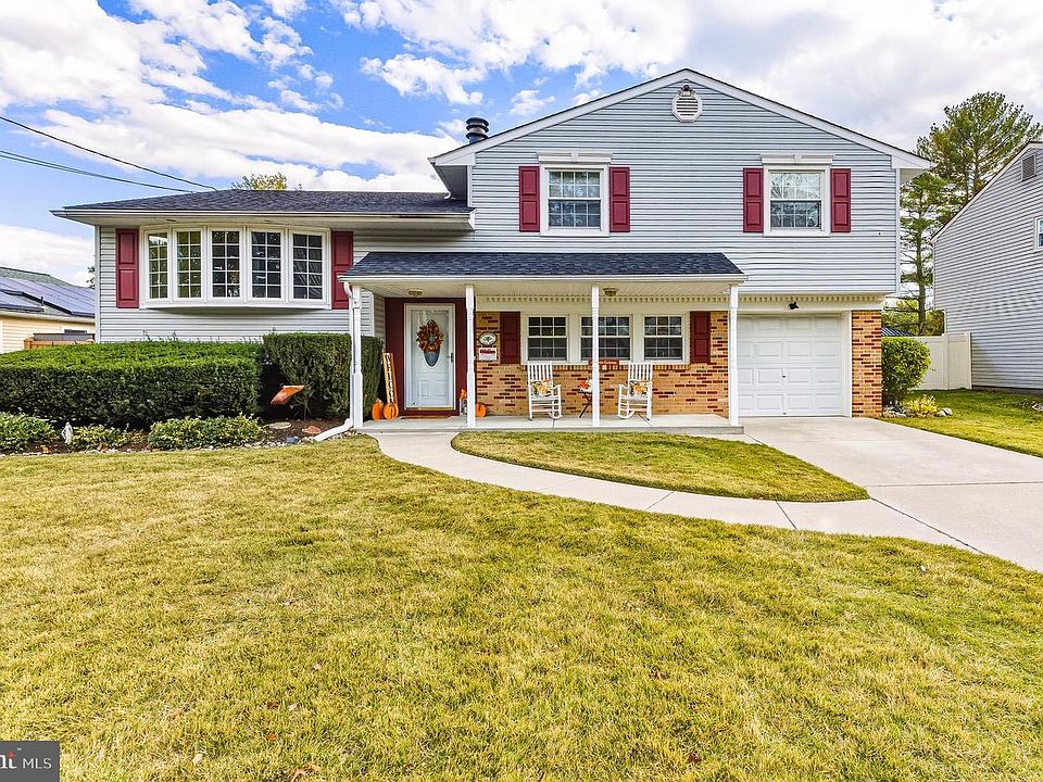 1st image of 831 Richmond Dr