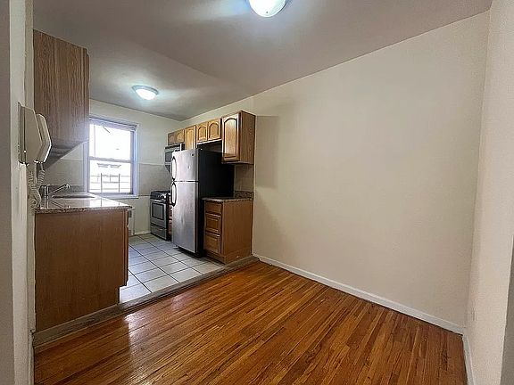 3rd image of 3601 Johnson Ave APT 3F