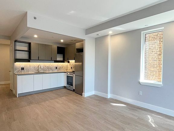 2nd image of 292 Linden Blvd #2C
