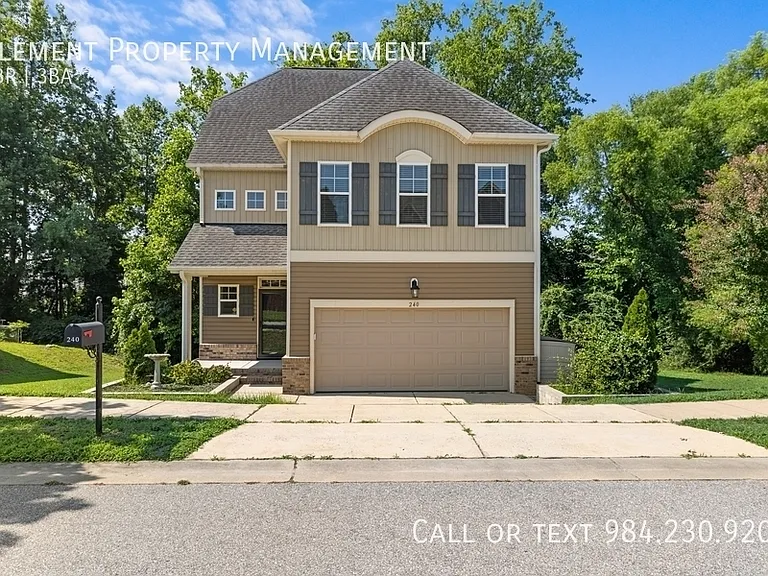 240 Quailwood Dr — Photo 1