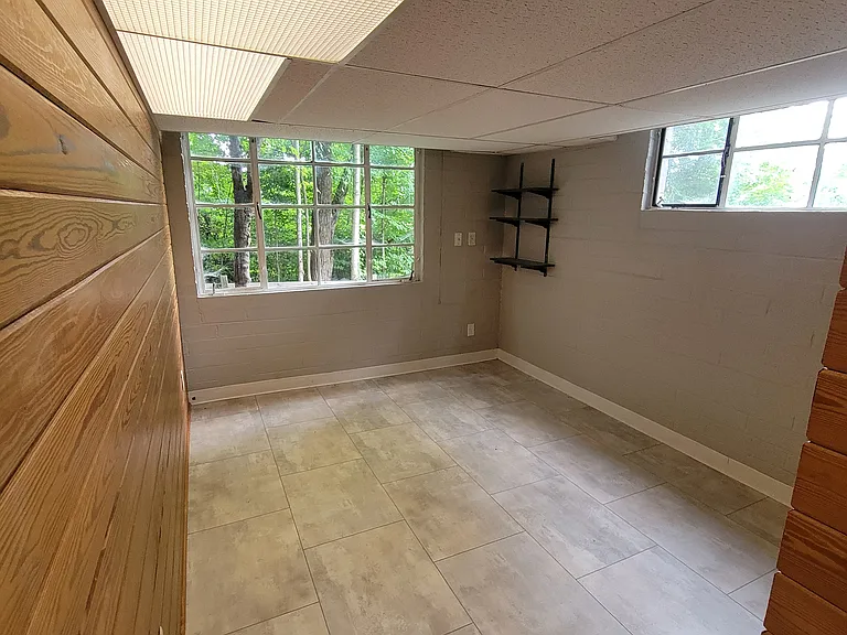 3421 Maloney Rd — Photo 17