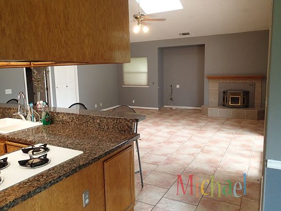 4th image of 7817 Shareen Way