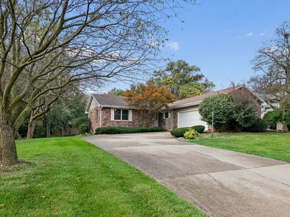 25 Briarcliff Ln, Bourbonnais, IL 60914