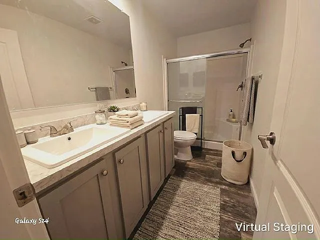 3 bed, 2.0 bath, 1056 sqft, $2,075 — Photo 4