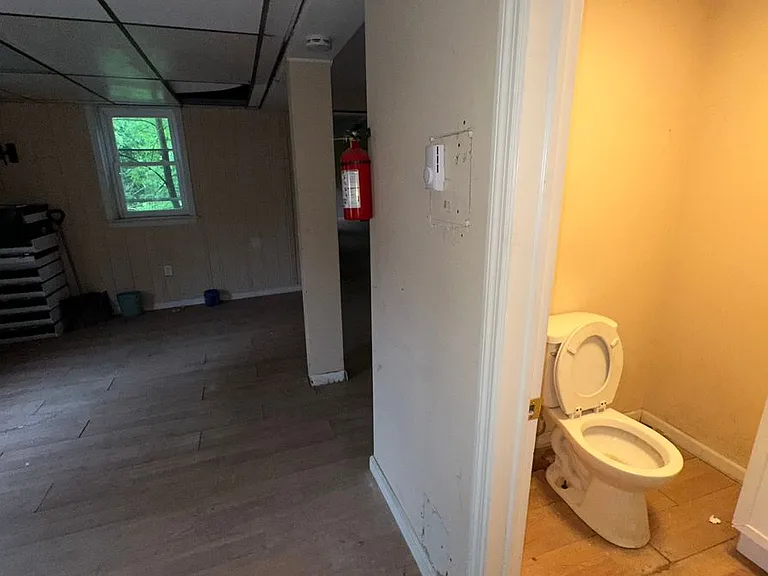49A N Main St — Photo 20