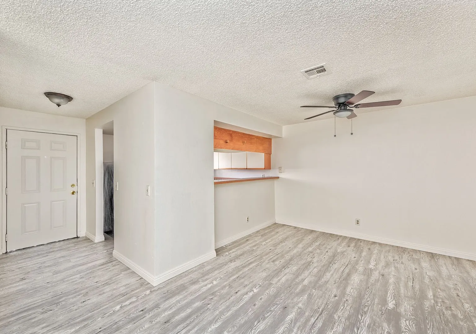 2080 Karen Avenue Unit#63, Las Vegas, Nevada 89169 — Photo 2