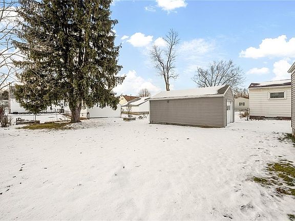 4th image of 2944 Clearfield Ave