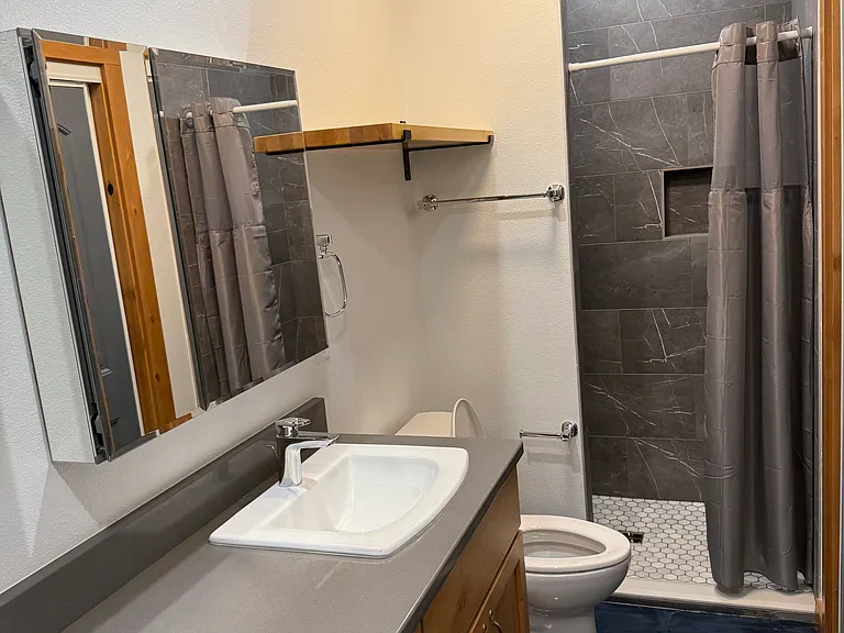 LAUNDRY ROOM/BATHROOM #1