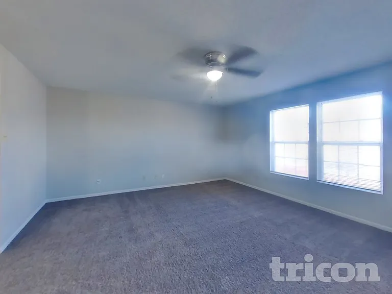 3357 Summer Breeze Cir — Photo 16