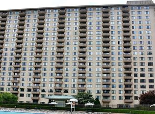 5225 Pooks Hill Rd APT 120N, Bethesda, MD 20814