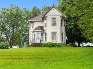 203 Walnut St, Olin, IA 52320