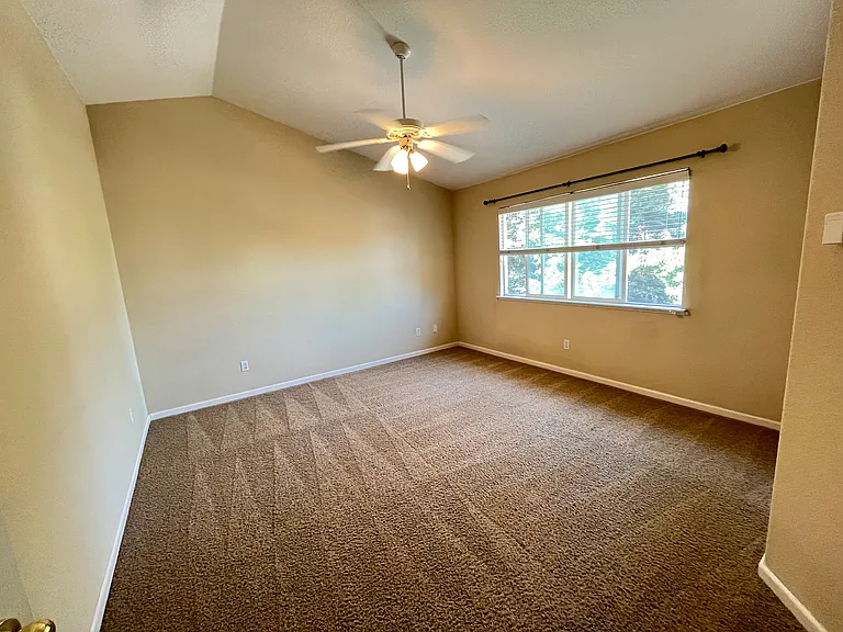 114 Gilded Rock Cir — Photo 16