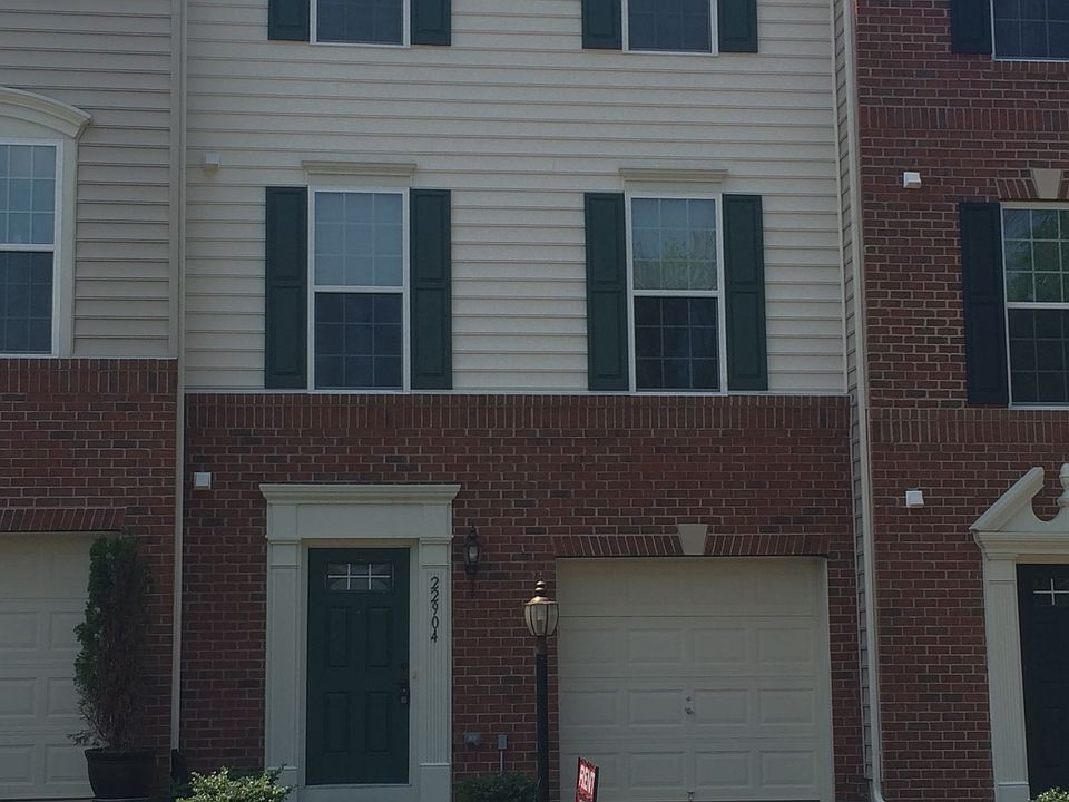 PARTIAL BRICK FRONT