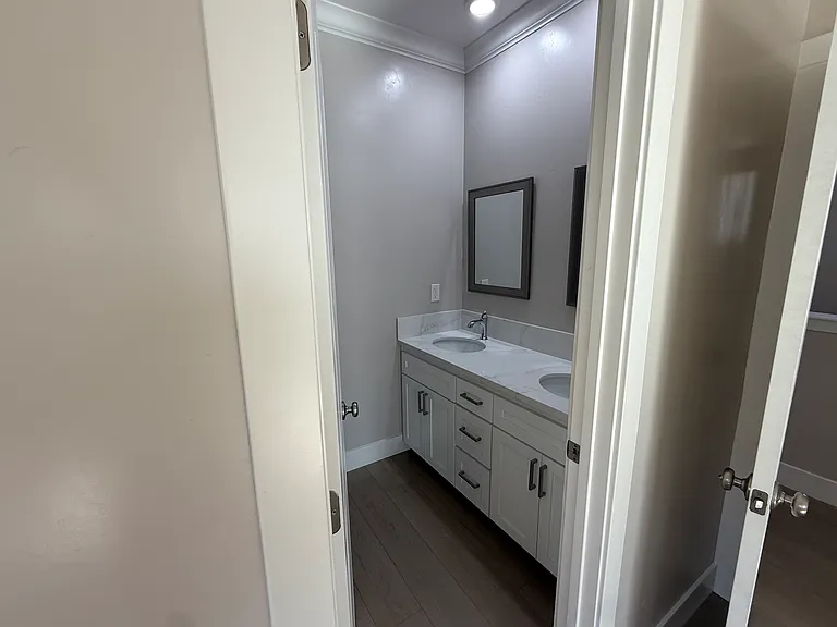 bedroom 1 bathroom
