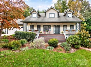 72 Forest Lake Dr, Asheville, NC 28803