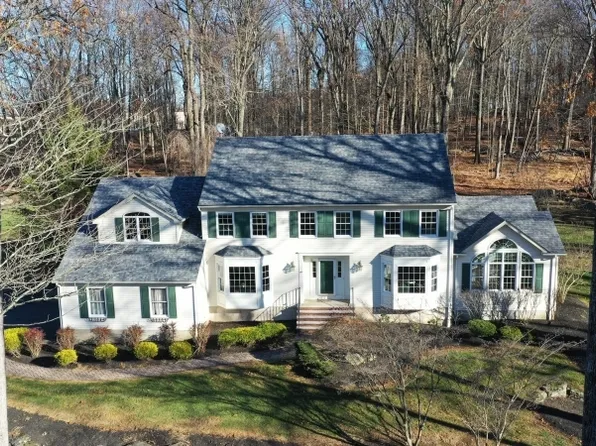 10 Knollwood Ter, Chester Twp., NJ 07930