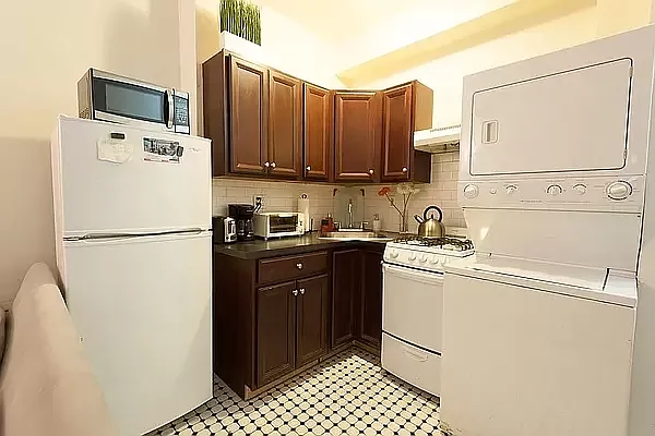 Rented by REAL New York | media 17