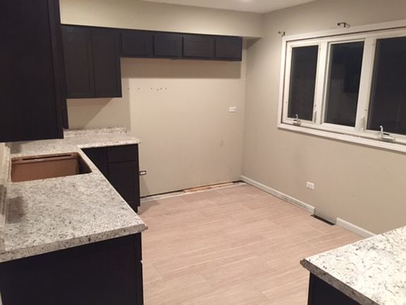 5th image of 9872 Garden Ct