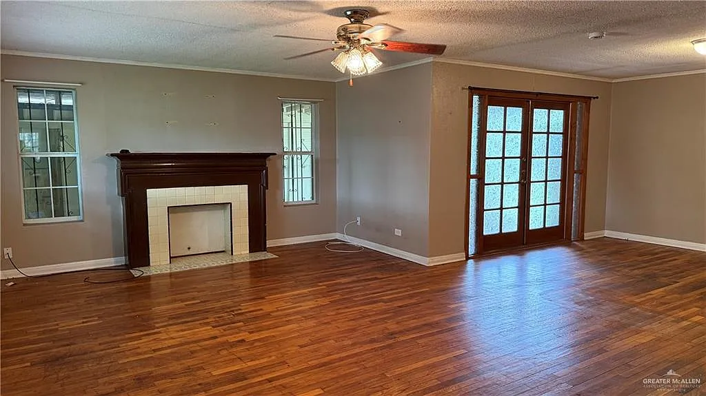 3 bed, 2.0 bath, 1606 sqft, $1,600 — Photo 4