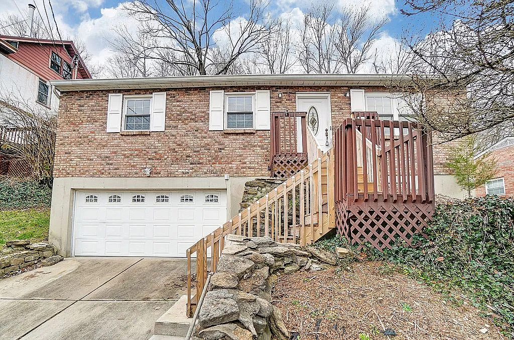 39 Kentucky Dr photo 1