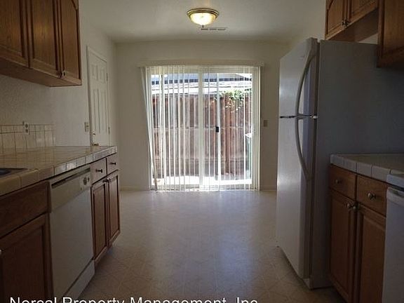 3rd image of 1672 Everglades Dr
